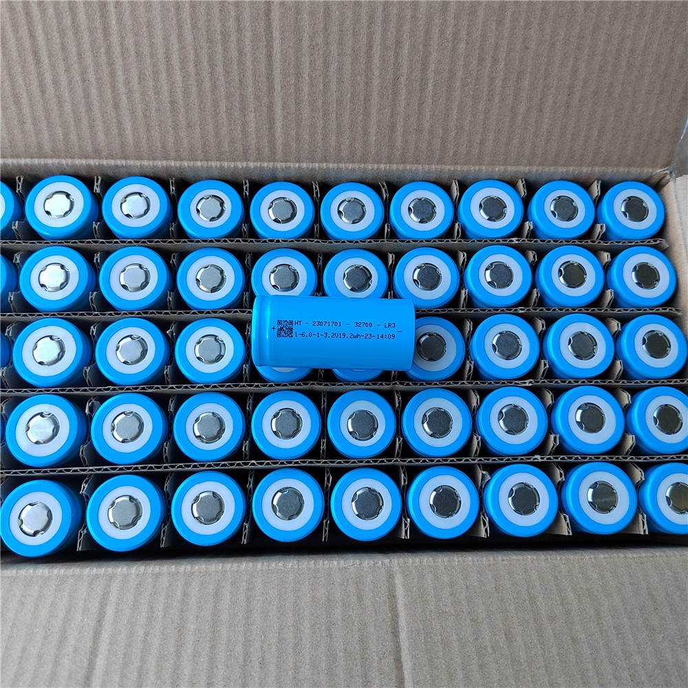 Cell pin sắt 32700 3.2V LiFePo4 6000mah Xả 20A