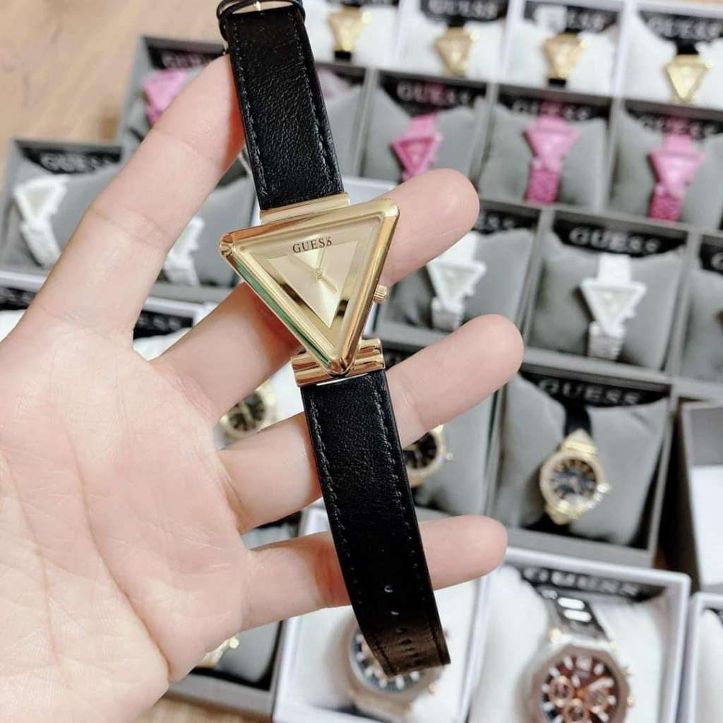 Đồng Hồ Nữ Guess Gold Dial Black Leather Strap GW0548L3