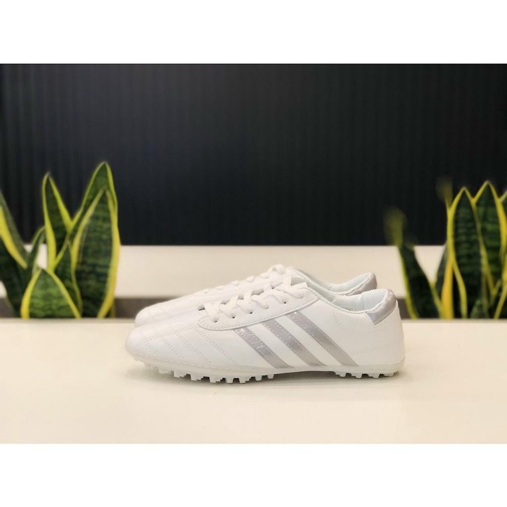 Giày Đá Bóng 3 Sọc Wika Nam Nữ, Giày Ba Sọc Bóng Đá Chính Hãng Phù Hợp Với Sân Cỏ Nhân Tạo
