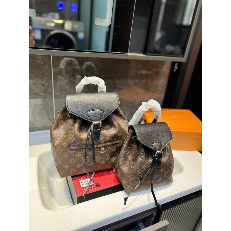 Balo gc rút về đủ mẫu