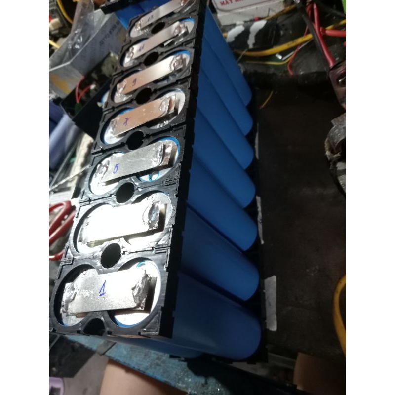 Pin sắt phosphat Eve 40135_3,2v_20ah có kèm khung