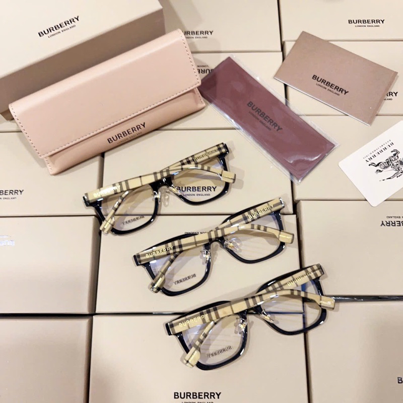 KÍNH  BBRY GIẢ CẬN Hót  trendd