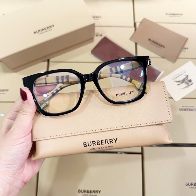 KÍNH  BBRY GIẢ CẬN Hót  trendd