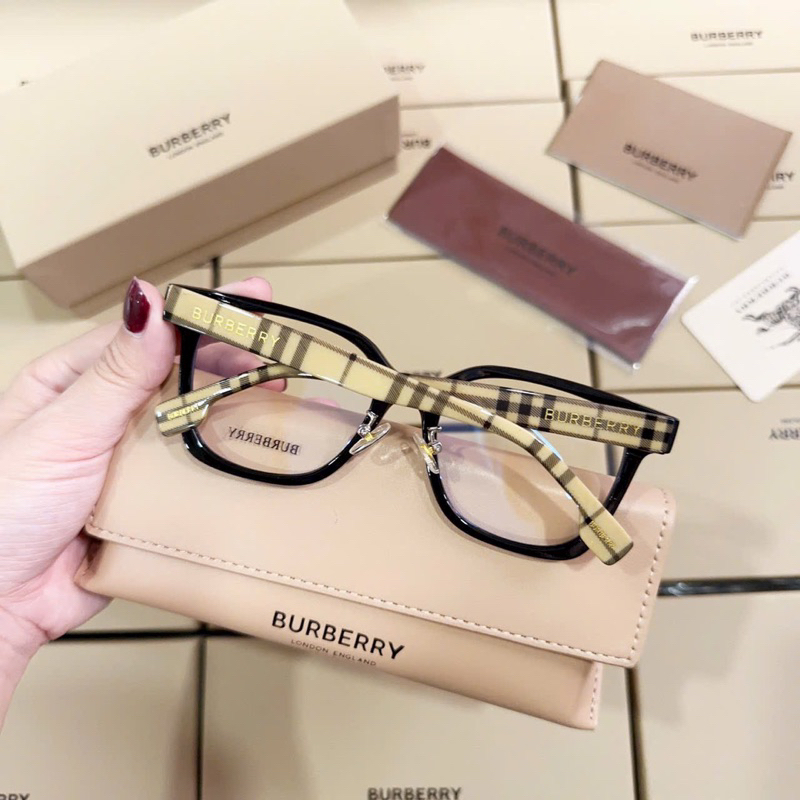 KÍNH  BBRY GIẢ CẬN Hót  trendd