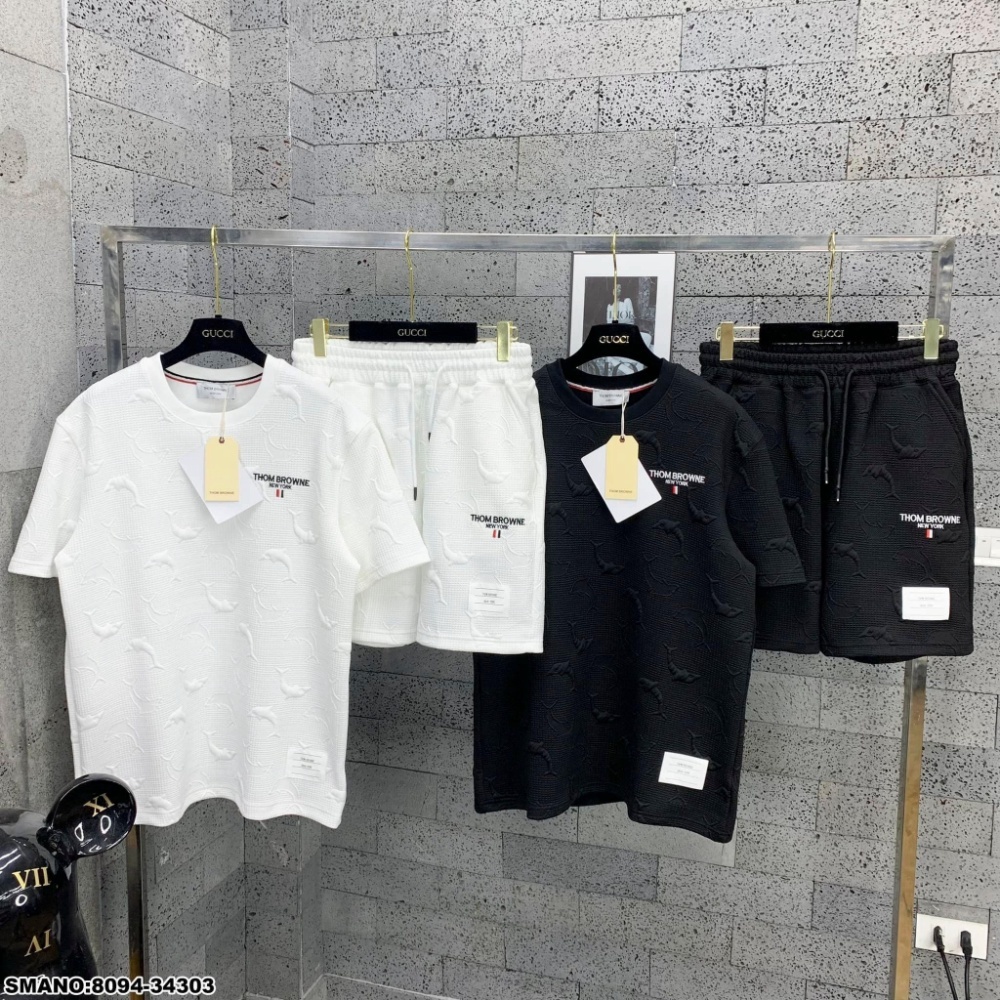 Bộ Thể Thao Nam Thom Browne Cộc Tay Chữ Thêu Cao Cấp Sang Trọng