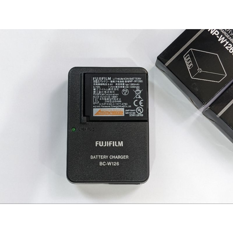 BH 6 tháng - Pin sạc Fujifilm W126S cho FinePix X-A5, X-H1, X-A10, X100F, X-T10, X-T20, X-Pro1, X-Pro2, 30EXR, HS33EXR..
