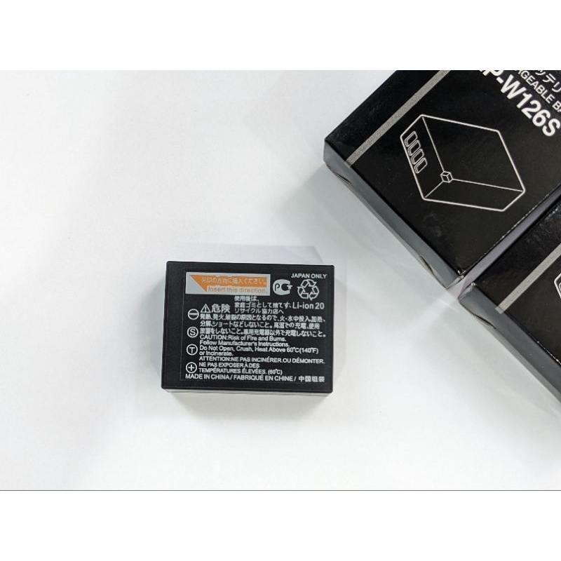 BH 6 tháng - Pin sạc Fujifilm W126S cho FinePix X-A5, X-H1, X-A10, X100F, X-T10, X-T20, X-Pro1, X-Pro2, 30EXR, HS33EXR..