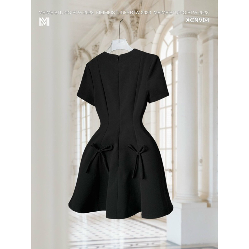 Váy xòe đính nơ