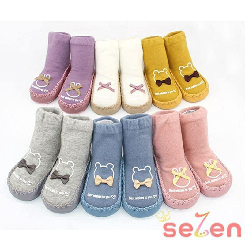 Giầy tất cho bé