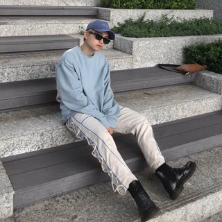 Áo Sweater RVB Basic R Sweater