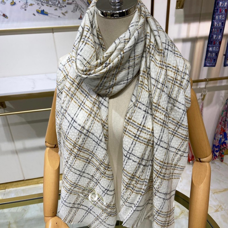 Khăn dạ hoạ tiết kẻ thương hiệu, khăn choàng chất liệu cashmare - Hàng có sẵn