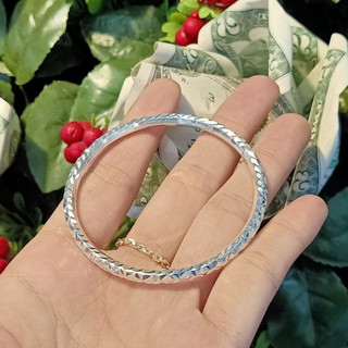 Vòng bạc bé nong chạm máy