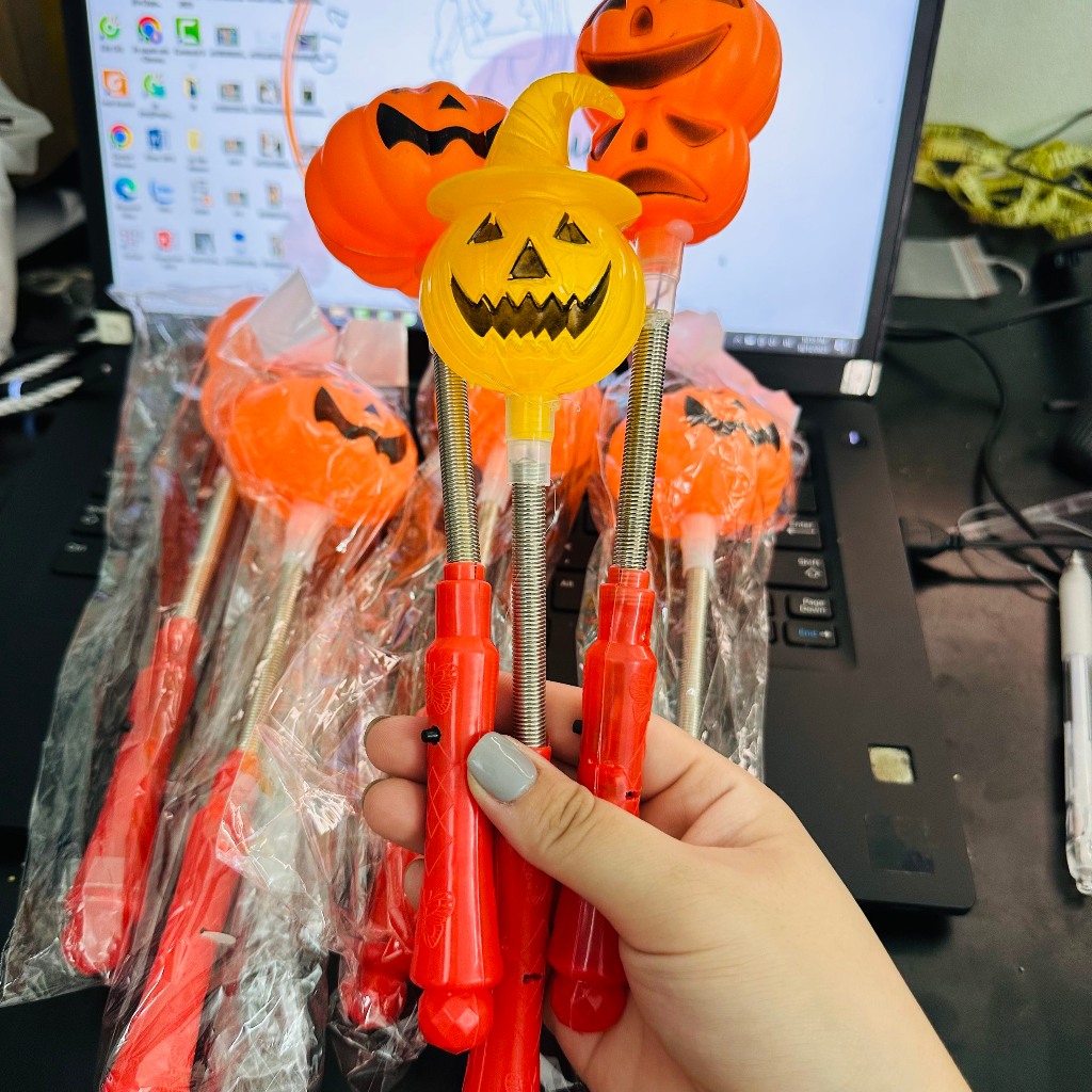Gậy bí ngô haloween,đồ chơi bí ngô có đèn nhấp nháy 3 chế độ sáng cho bé