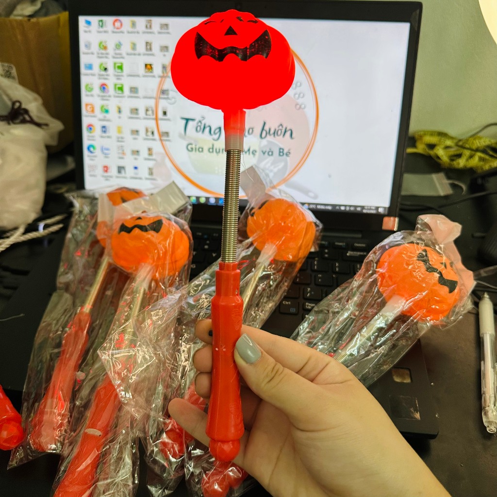 Gậy bí ngô haloween,đồ chơi bí ngô có đèn nhấp nháy 3 chế độ sáng cho bé