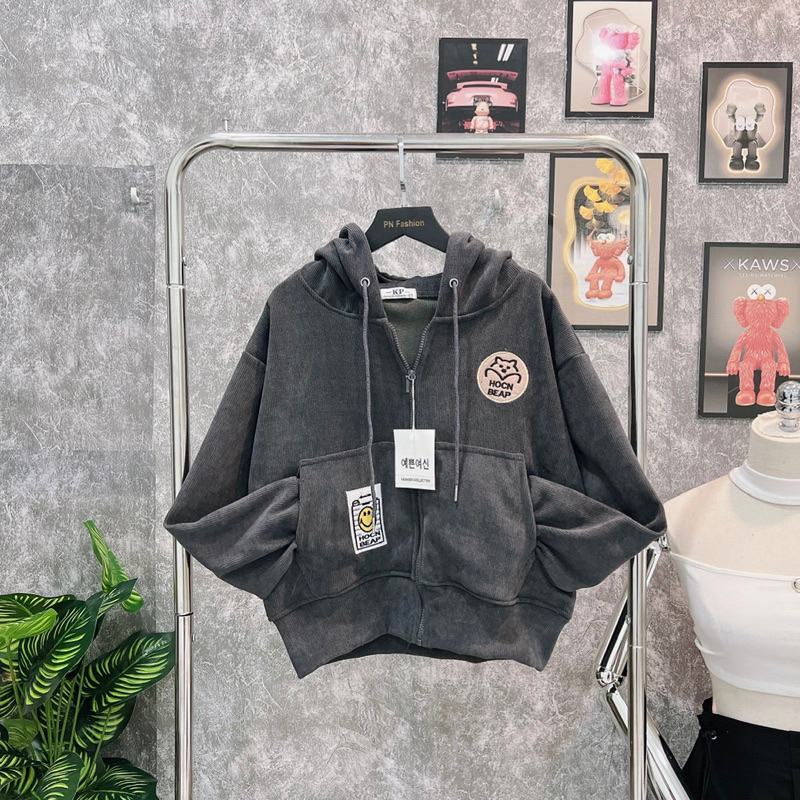 Áo khoác chống nắng chất len nhung gân có 4 túi thêu logo form lửng dành cho nữ M625-AN STORE