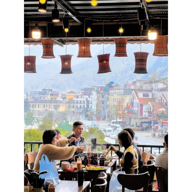 Lồng đèn thổ cẩm trang trí quán ăn,nhà hàng,quán cafe..vv