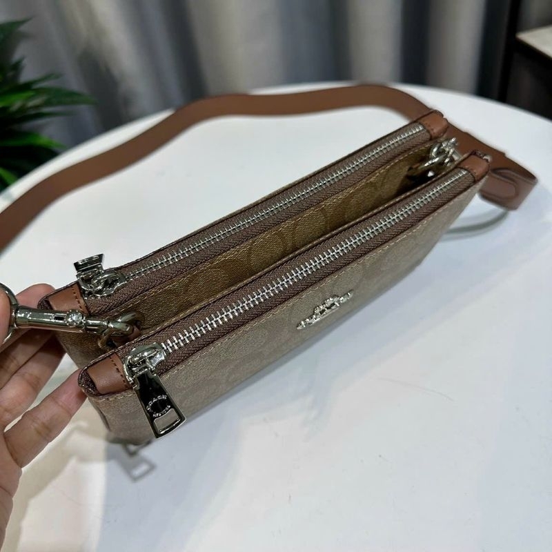Double Zip Crossbody ✨Mẫu túi coach nhỏ gọn đơn giản