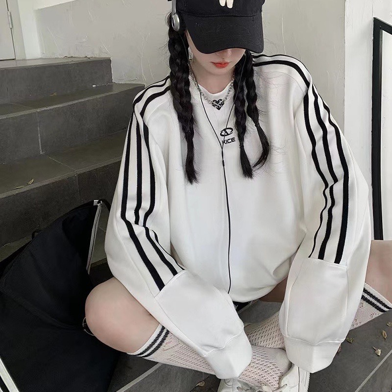 SIÊU PHẨM ÁO SWEATER DÀI TAY FORM RỘNG CHẤT LIỆU NỈ BÔNG 2 MÀU SIÊU XINH NAM NỮ MẶC ĐÔI SIÊU ĐẸP