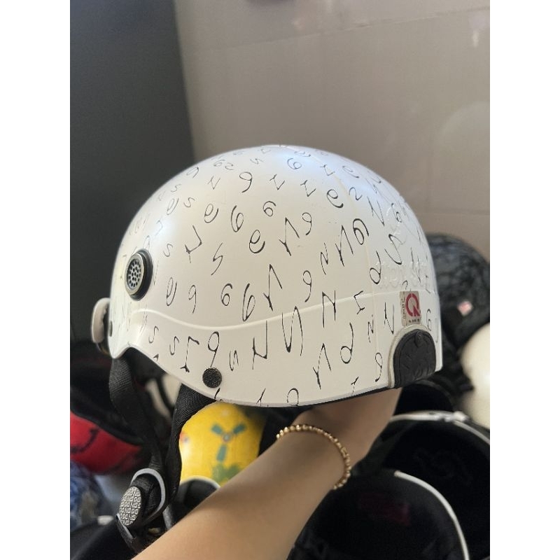 Nón sơn chính hãng đã qua sử dụng.cam kết chính hãng nón sơn chữ