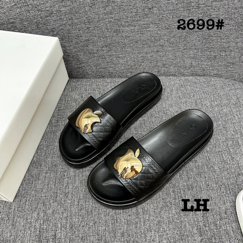 Dép lê bánh mì tag 🍎, chữ B X mã 2699, 2697, 2700