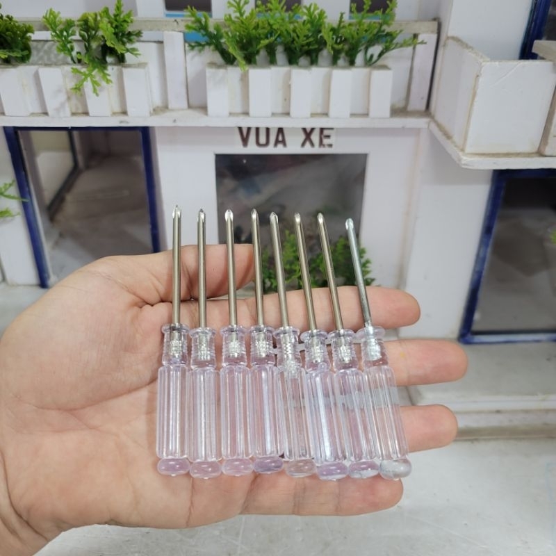 Tô vít 4 cạnh dùng tháo ốc mô hình xe tỉ lệ 1:24