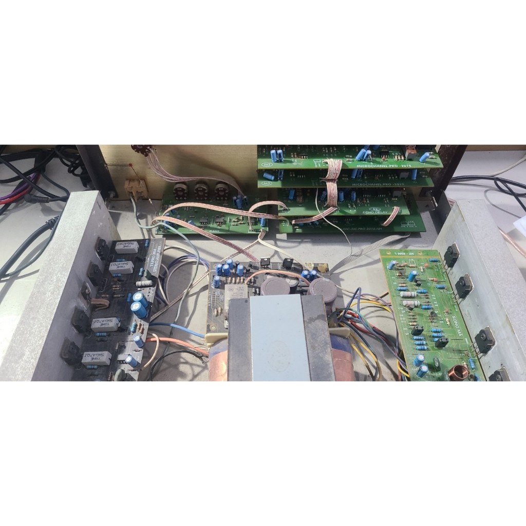 Ampli 8c PRO 468A , bán xác