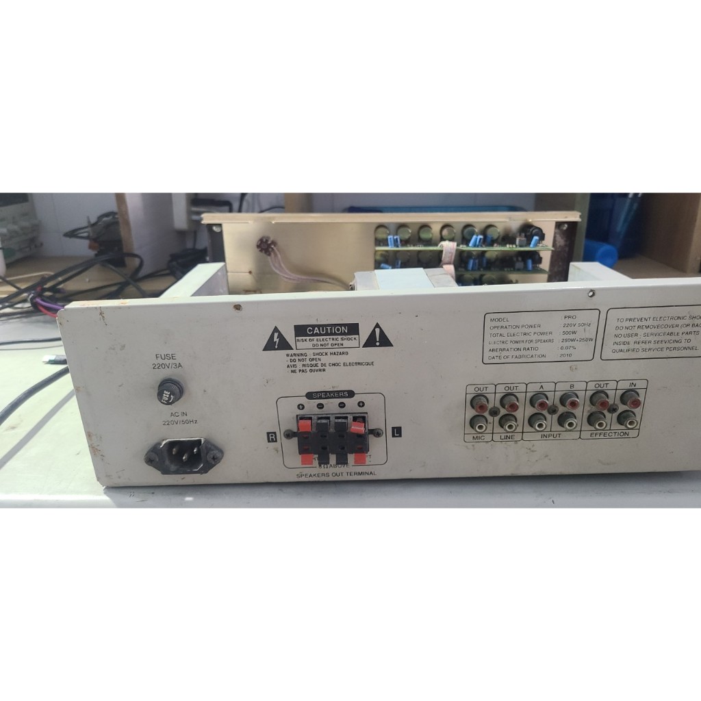 Ampli 8c PRO 468A , bán xác