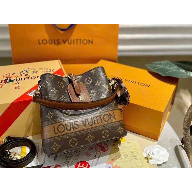 Túi xách l quai xách full box ảnh thật + video 2 box