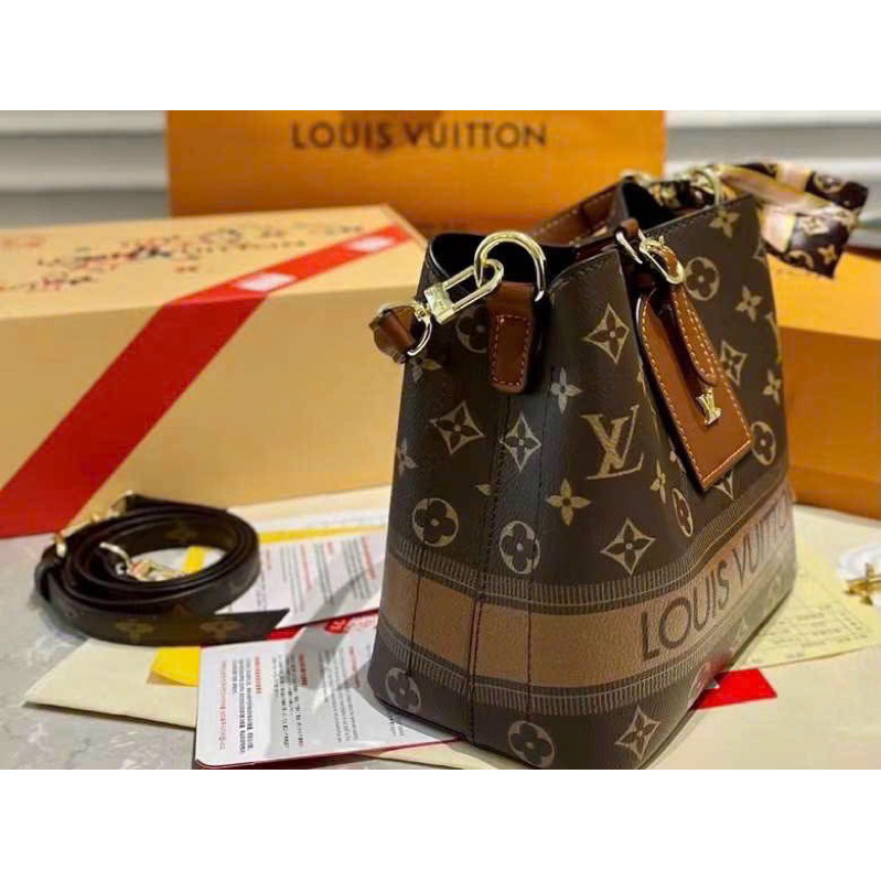 Túi xách l quai xách full box ảnh thật + video 2 box