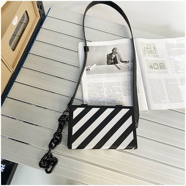 Túi Hộp Đeo Chéo OFF.W Nam Nữ Da PU Cao Cấp V09 - LIKA SHOP