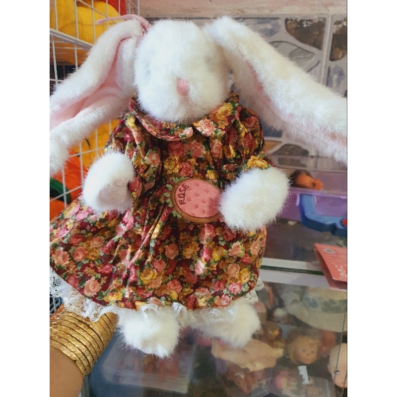 Thỏ bông vintage cầm gương