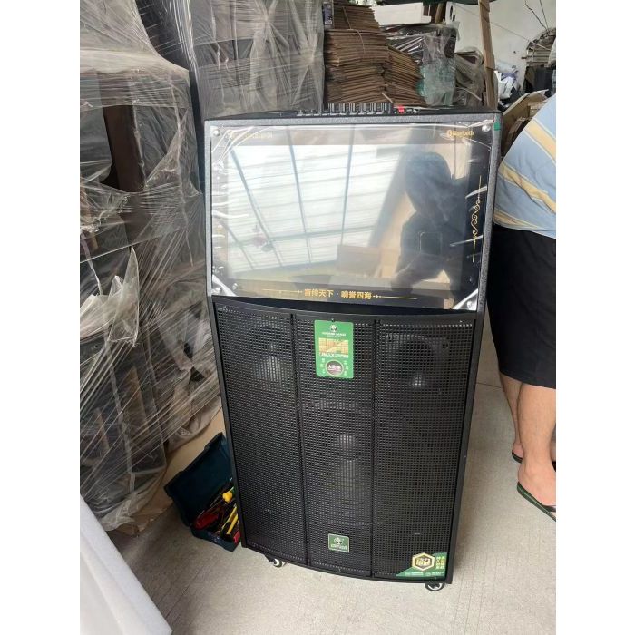 Loa kéo di động Karaoke Xiong Mao D13 công suất loa 800W Bass 40 kèm 2 míc tích hợp kèm màn hình cảm ứng Android 19 inch