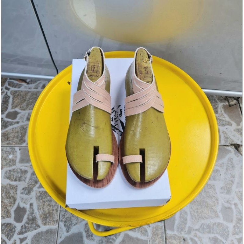 Sandal xỏ ngón chiến binh dây mảnh NALLDOS Quai da, đế thấp cao cấp 3 màu