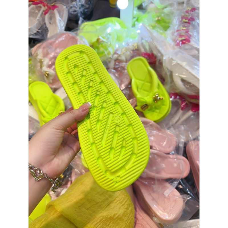 Dép kẹp gấu nơ quai óng Đẹp quá mức quy định 🥰🥰🥰 siu reee #sz36-40 fom vừa chân đầy tăng sz.