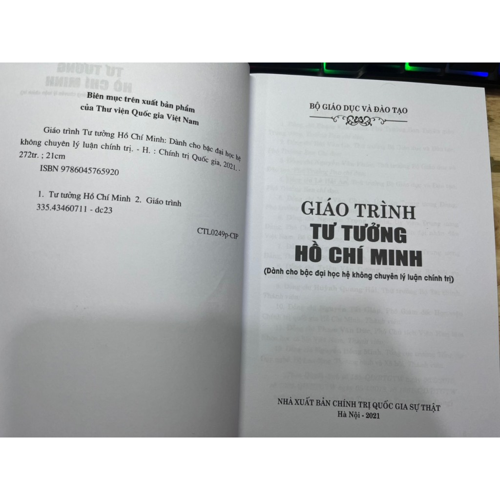 Sách- Giáo Trình Tư Tưởng Hồ Chí Minh (Dành Cho Bậc Đại Học Hệ Không Chuyên Lý Luận Chính Trị)