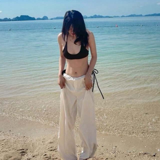 Set Bikini 2 mảnh trơn cột dây màu đen | BigBuy360 - bigbuy360.vn