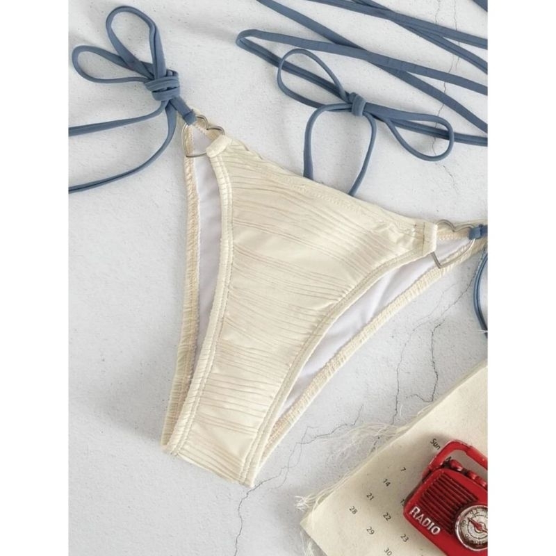 Bikini Tam Giác Khoét Ngực Trái Tim Cut Out Sexy Độc Đáo