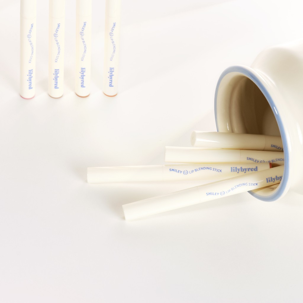 Kẻ Viền Môi LILYBYRED Smiley Lip Blending Stick 0.32g