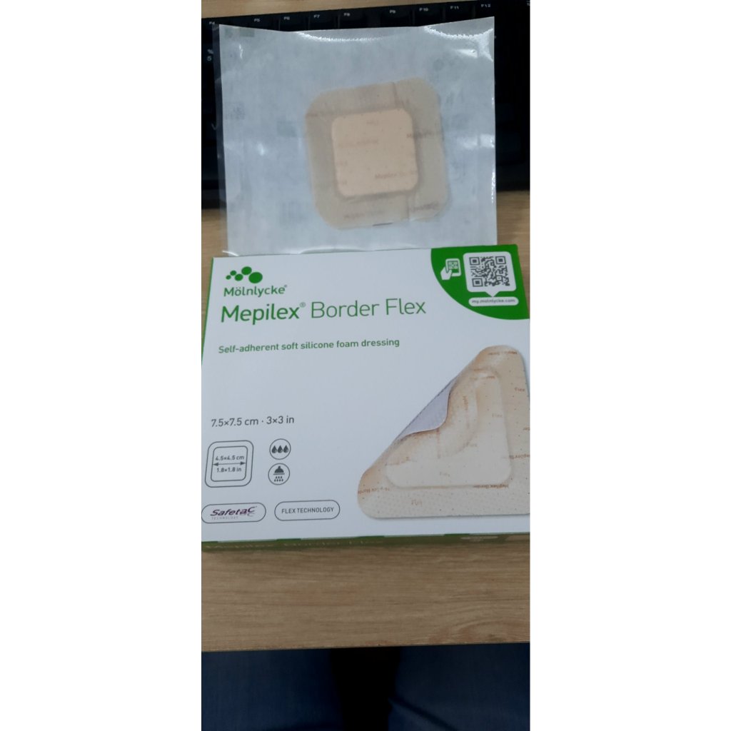 Băng dành cho vết thương tiết dịch Mepilex Border Flex  7,5x7,5cm