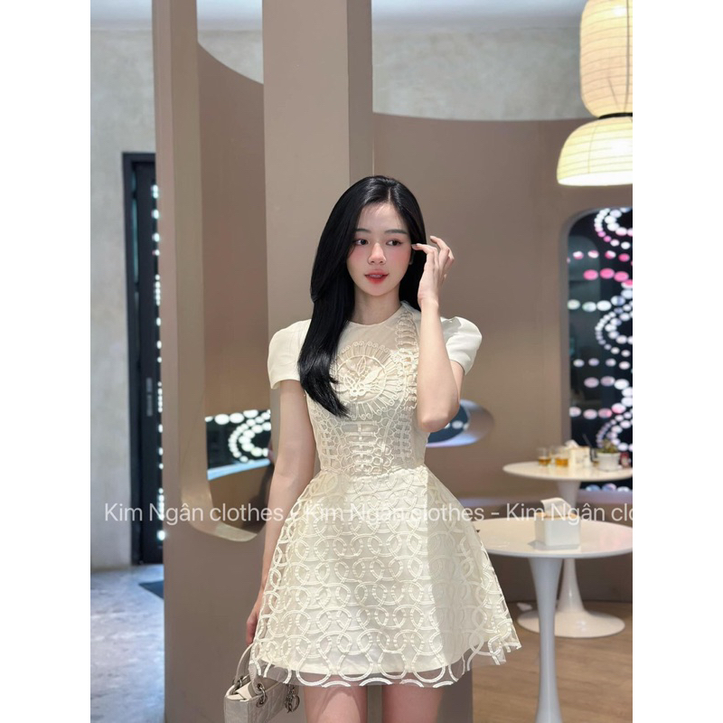 Váy ren phối khoen tròn , phối tacta ,1 màu kem , vải ren nhà e phủ cả mặt trc và mặt sau váy nhé