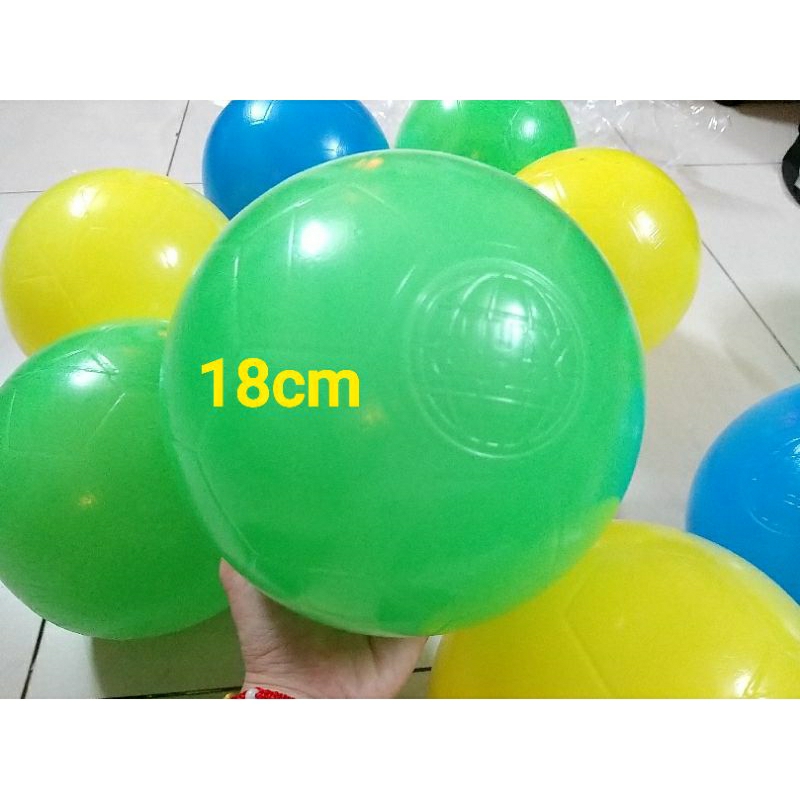 Bóng đá nhựa Việt nam cao cấp size 20cm