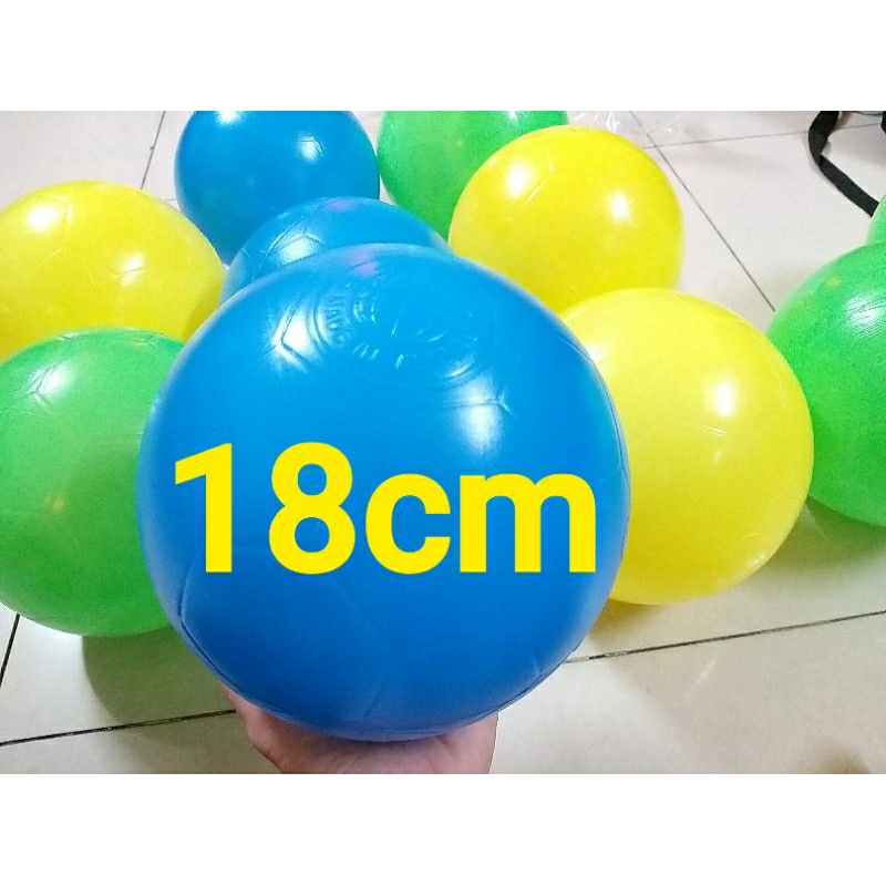 Bóng đá nhựa Việt nam cao cấp size 20cm