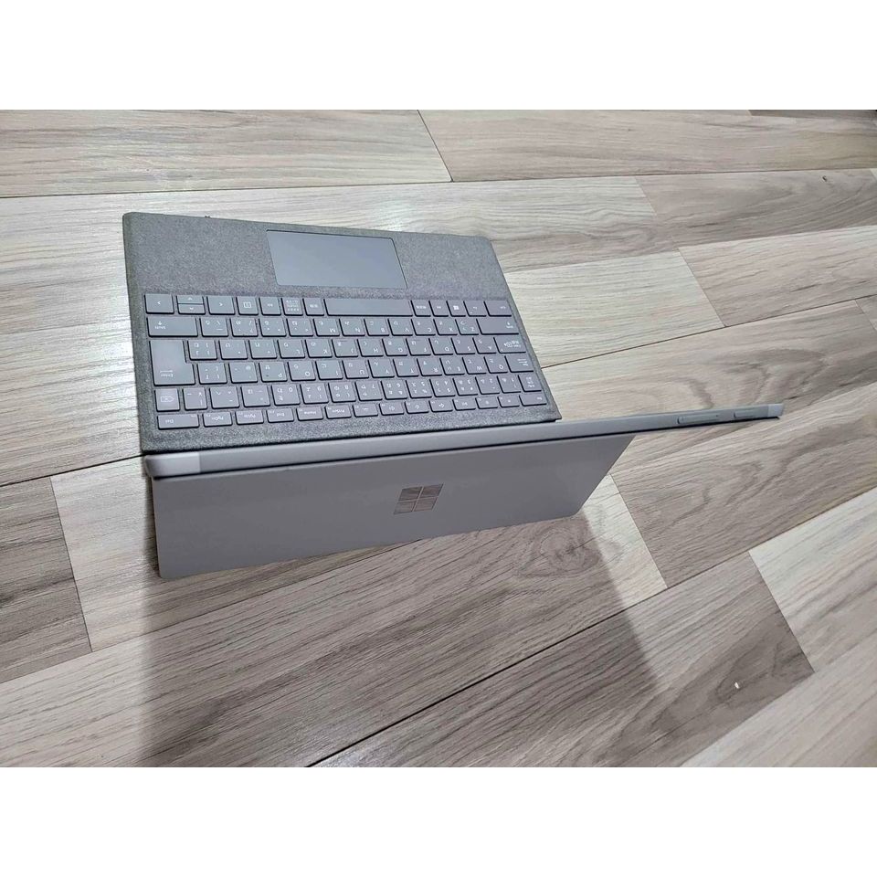 Máy tính bảng Surface Pro 5 Core i7 7660U 8G 256G 12.3-Inch QHD Touch