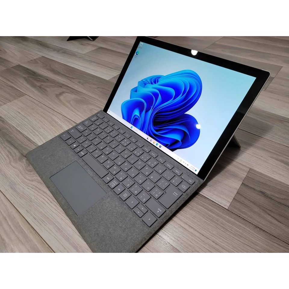 Máy tính bảng Surface Pro 5 Core i7 7660U 8G 256G 12.3-Inch QHD Touch