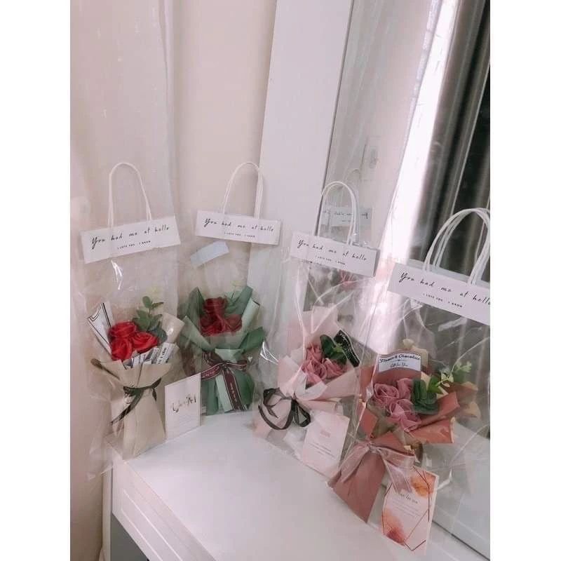 bó 1 bông kèm túi+thiệp. bó 3 bông kèm túi thiệp
