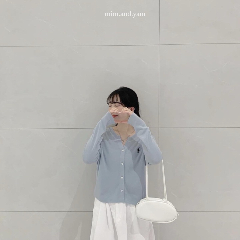 Áo cardigan len thêu ngựa