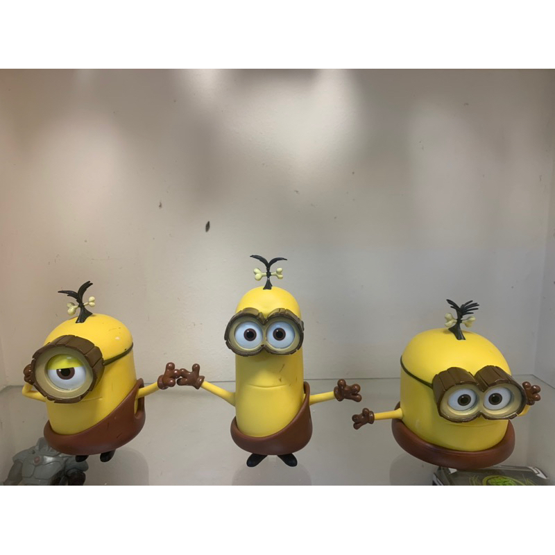 Mô hình Minion chính hãng ILLUMINATION ENTERTAINMENT cao 15cm nhựa đặc nặng tay