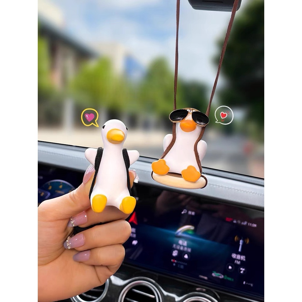 Khanh treo gương ô tô thú cưng ngồi đu dây vịt dáng yêu treo cửa sổ nhà cửa