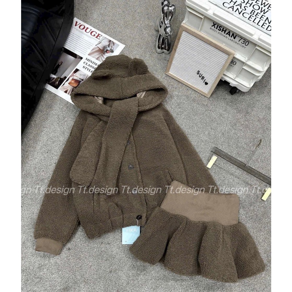 Set Bộ Nữ Tai Gấu Và Chân Váy Siêu Xinh