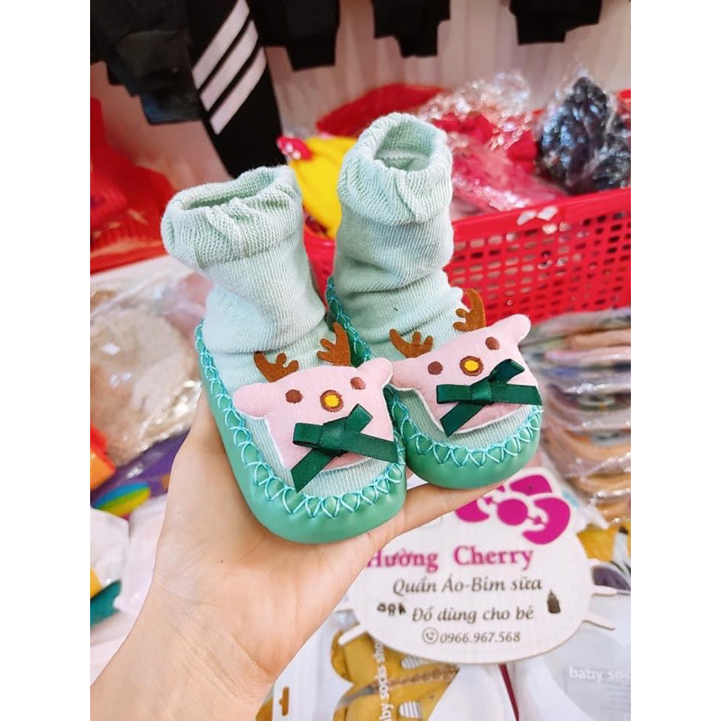 Giầy tất cho bé